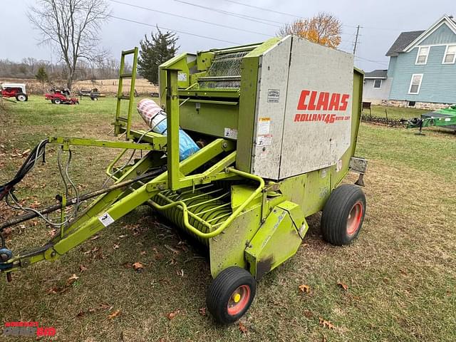 Image of CLAAS Rollant 46 equipment image 4