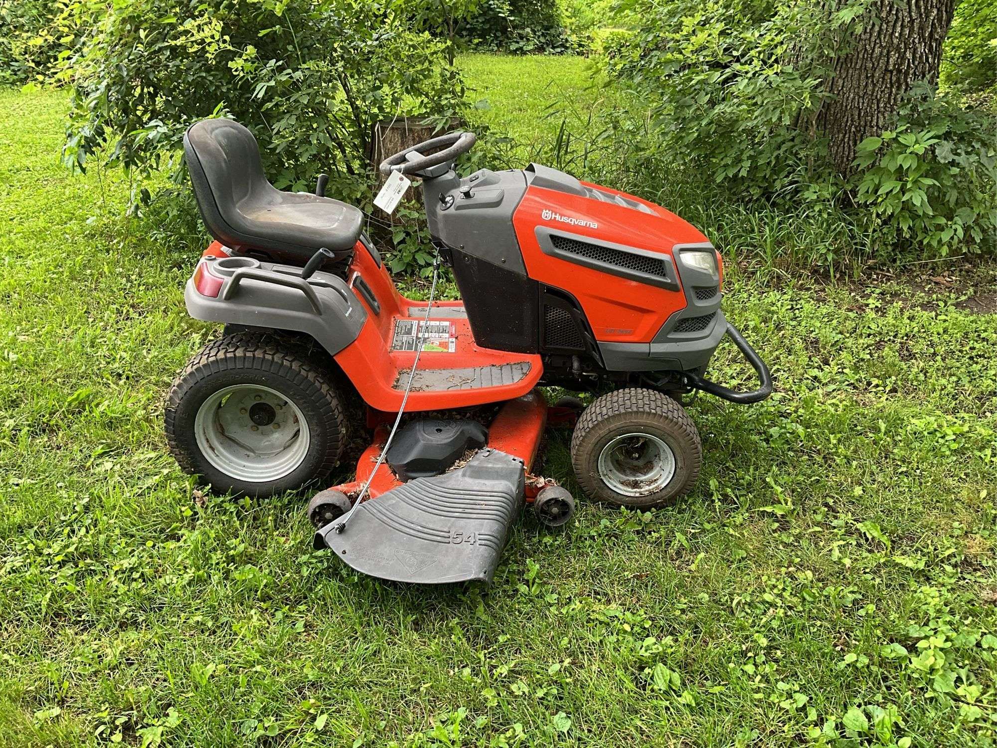 Husqvarna LGT2654 Equipment Image0
