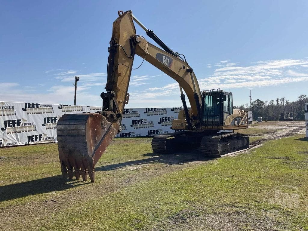 Image of Caterpillar 329DL Primary image