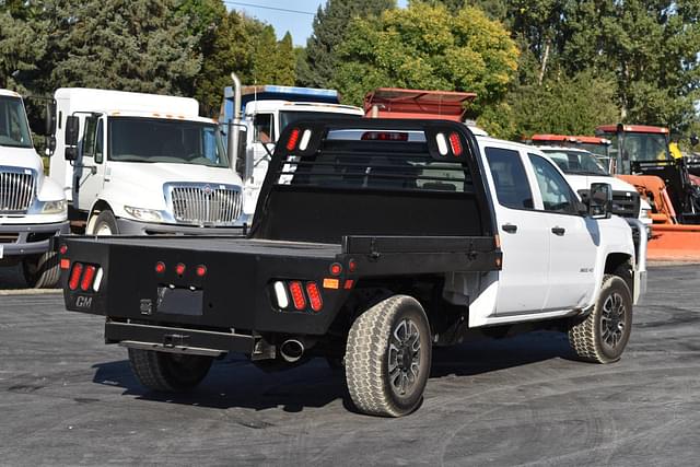 Image of Chevrolet 2500HD equipment image 4