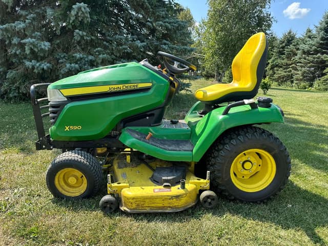 Image of John Deere X590 equipment image 1