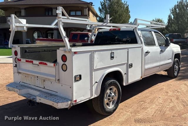 Image of Chevrolet 2500HD equipment image 1