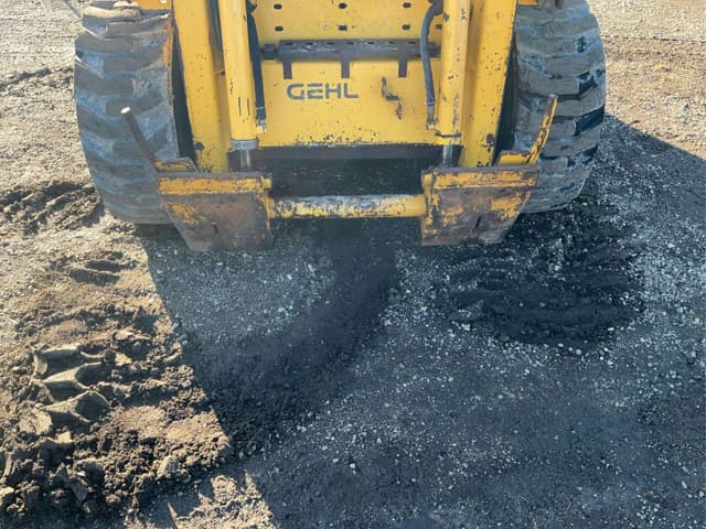 Image of Gehl 4835SXT equipment image 2