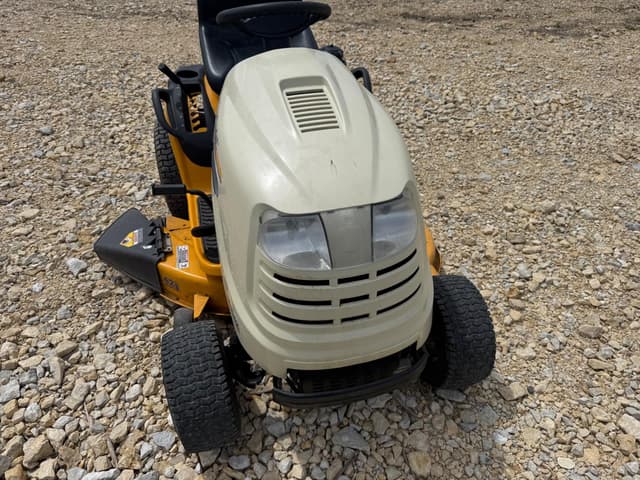 Image of Cub Cadet LT1042 equipment image 1