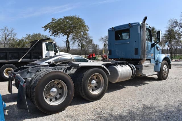 Image of Peterbilt 567 equipment image 2