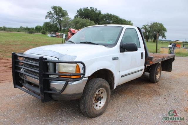 Image of Ford F-250 equipment image 3