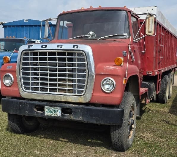 Image of Ford 800 equipment image 1