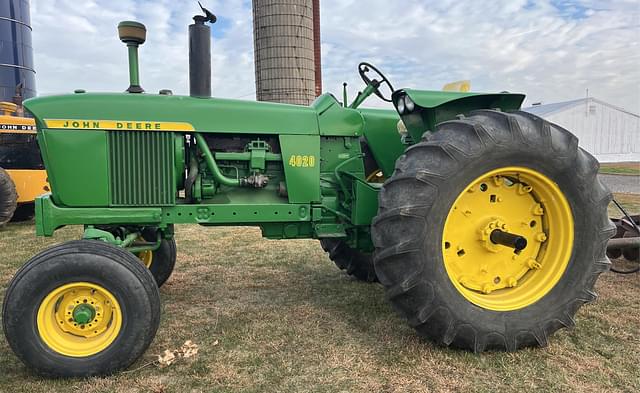 Image of John Deere 4020 equipment image 2