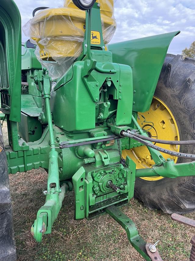 Image of John Deere 4020 equipment image 4