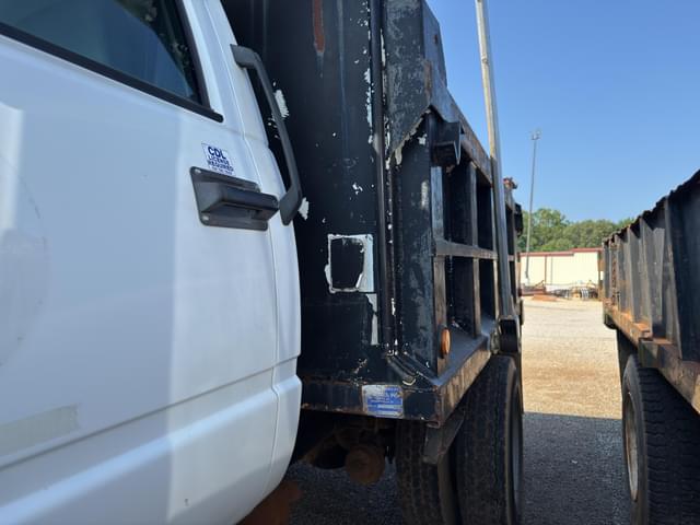 Image of GMC C8500 equipment image 2