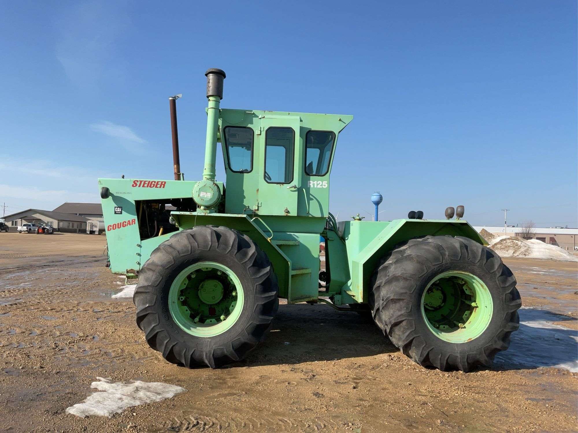 1972 Steiger Cougar Equipment Image0