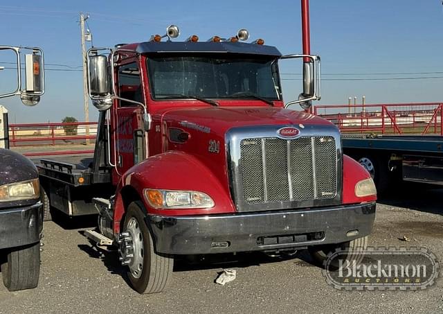 Image of Peterbilt 337 equipment image 1