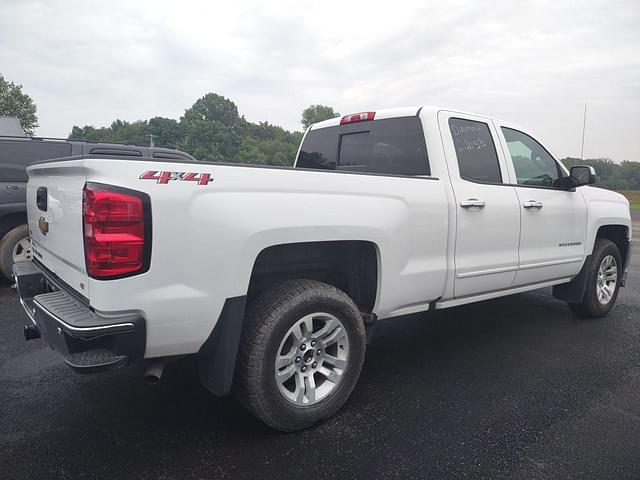 Image of Chevrolet Silverado equipment image 4