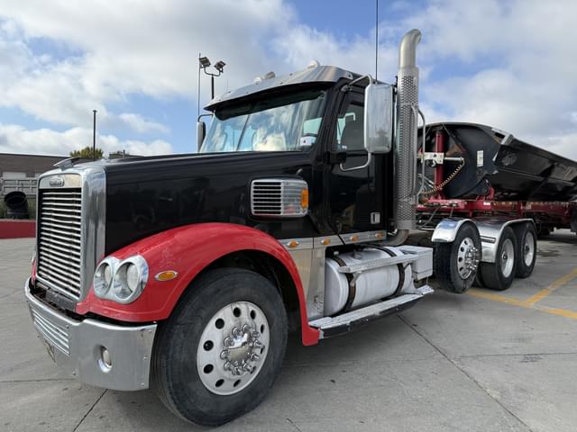 Image of Freightliner Coronado equipment image 2