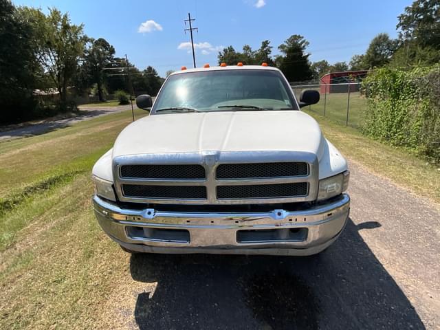 Image of Dodge Ram 3500 equipment image 1