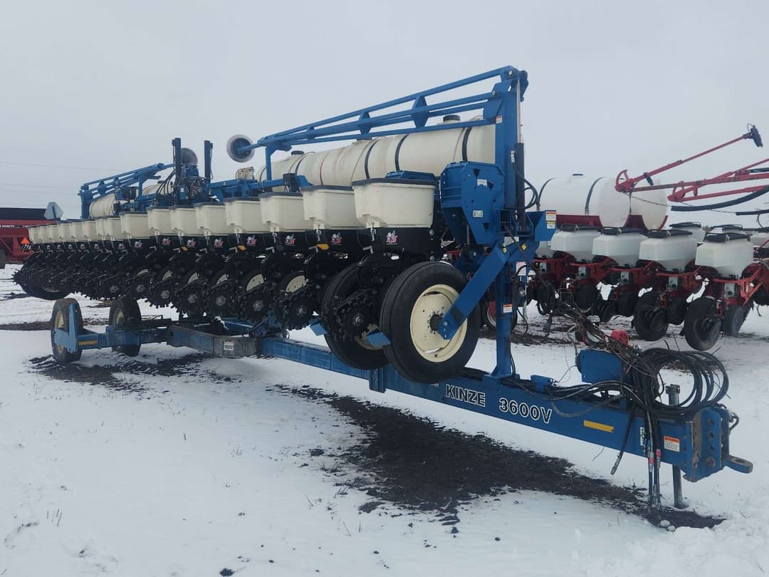 Image of Kinze 3600V Primary image