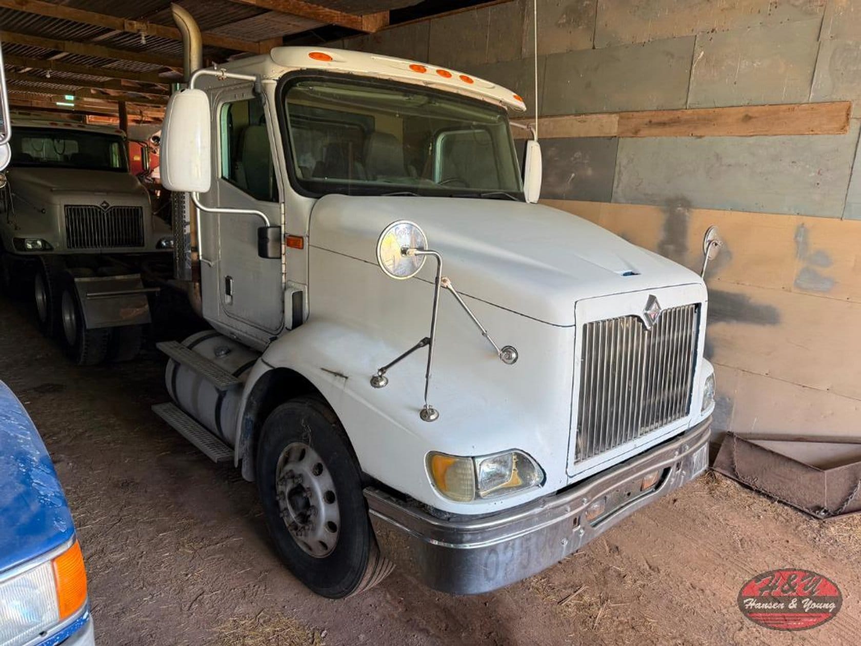 2007 International 9200i Equipment Image0