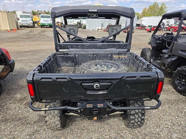 Image of Can-Am Defender XT HD9 equipment image 3