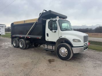 Main image Freightliner Business Class M2 106