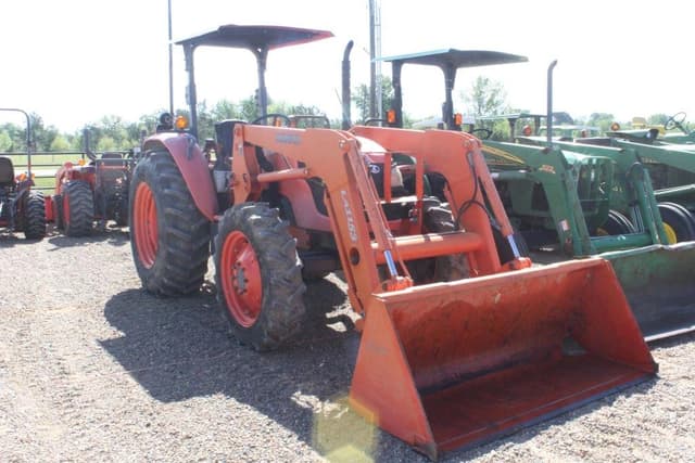Image of Kubota M7040 equipment image 3