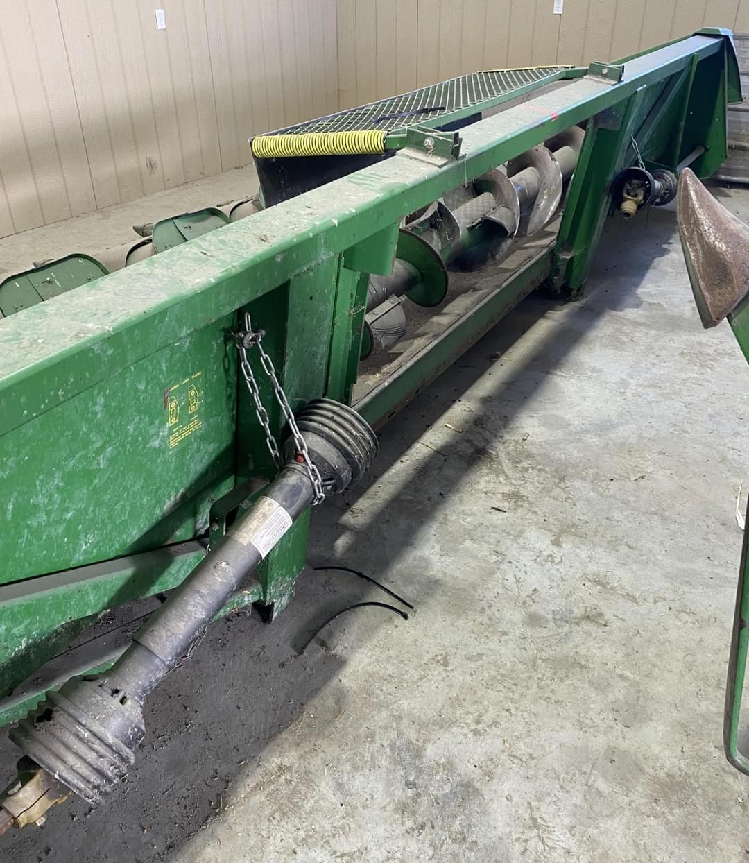 Image of John Deere 843 Image 1