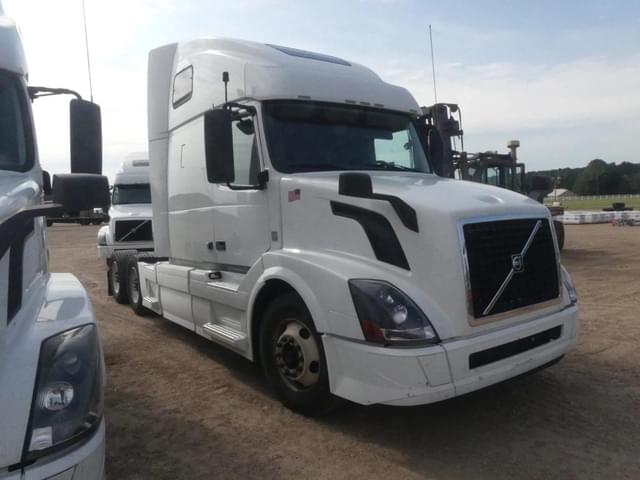 Image of Volvo VNL equipment image 1