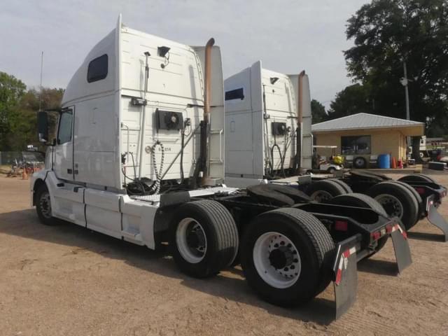 Image of Volvo VNL equipment image 3