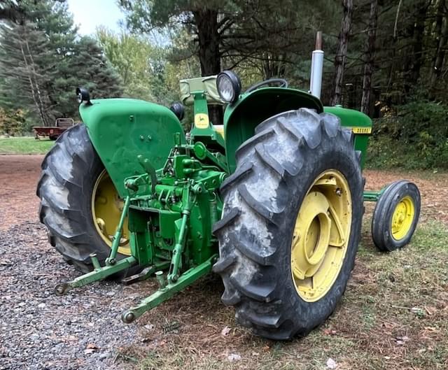 Image of John Deere 2010 equipment image 4