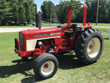 Main image International Harvester 574