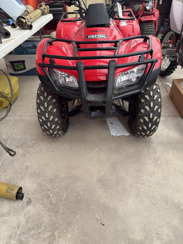 Image of Honda TRX250 equipment image 2