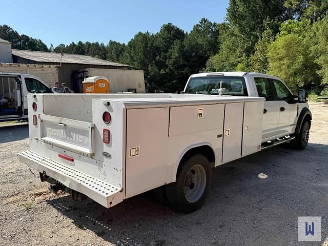 Image of Ford F-450 equipment image 4