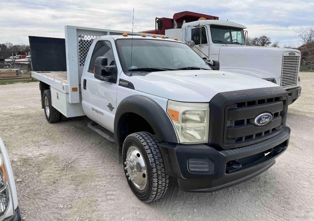 Image of Ford F-550 Primary image