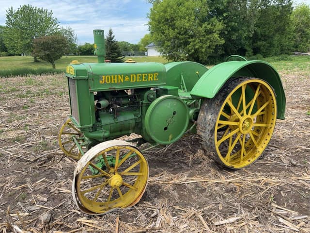 Image of John Deere D equipment image 1