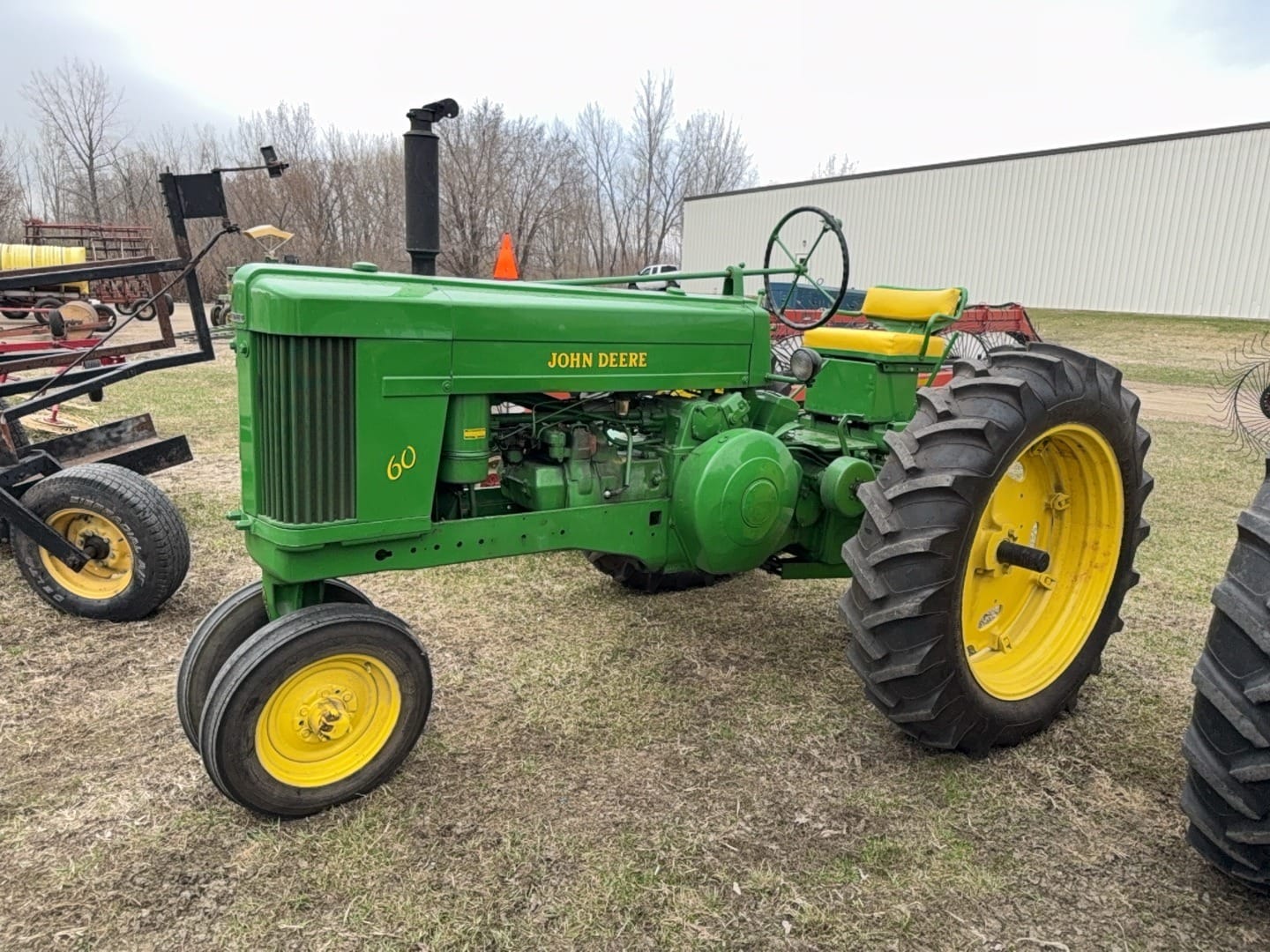 John Deere 60 Equipment Image0
