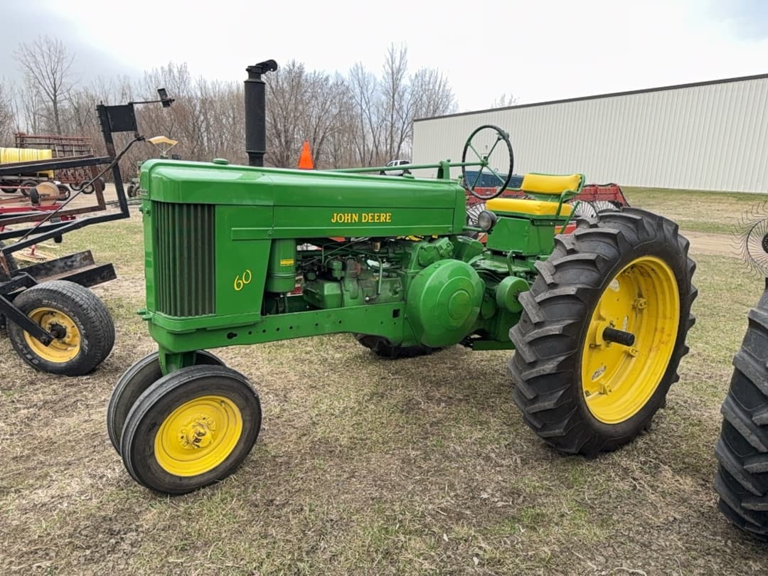 Image of John Deere 60 Primary image