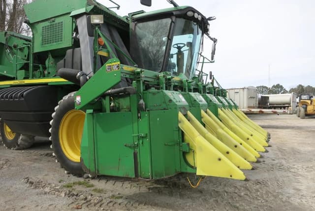 Image of John Deere 7760 equipment image 2