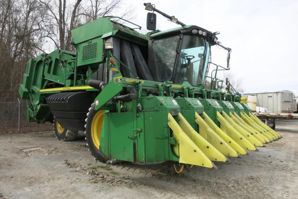 John Deere 7760 Equipment Image0