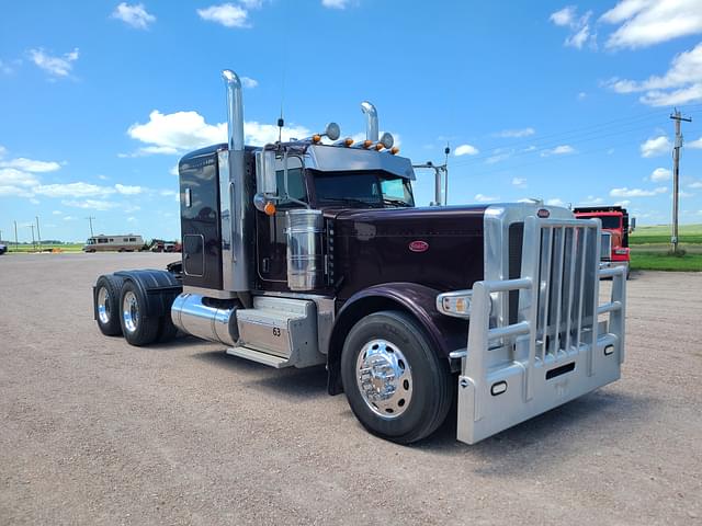 Image of Peterbilt 389 equipment image 1