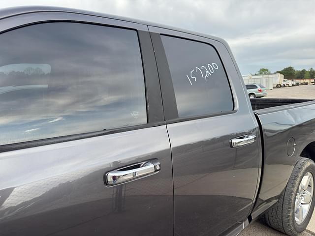 Image of Dodge Ram 1500 equipment image 3
