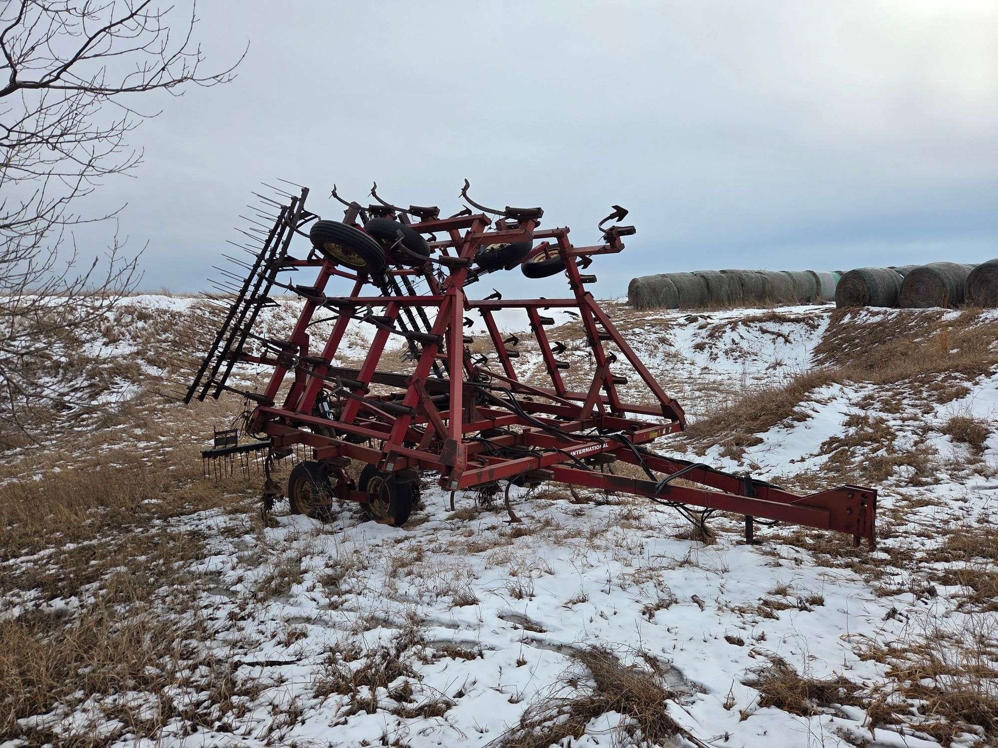 International Harvester 4600 Equipment Image0