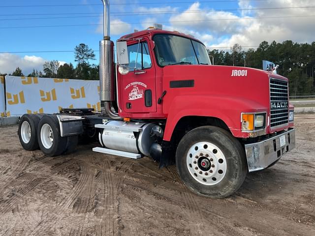 Image of Mack CH613 equipment image 2