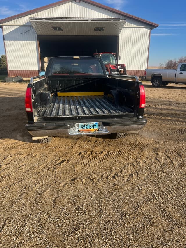 Image of Chevrolet 1500 equipment image 2