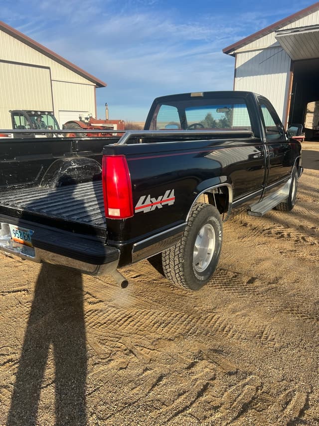 Image of Chevrolet 1500 equipment image 1