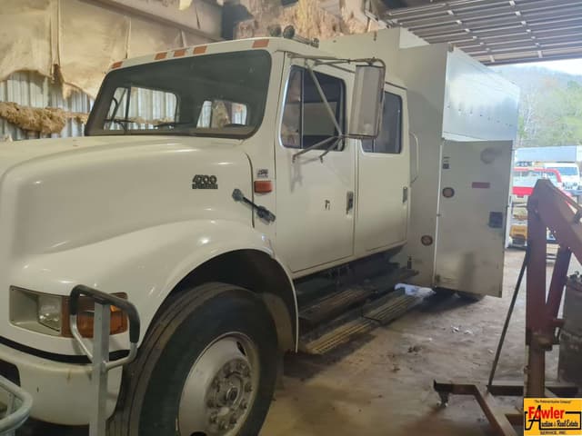 Image of International 4700 equipment image 1