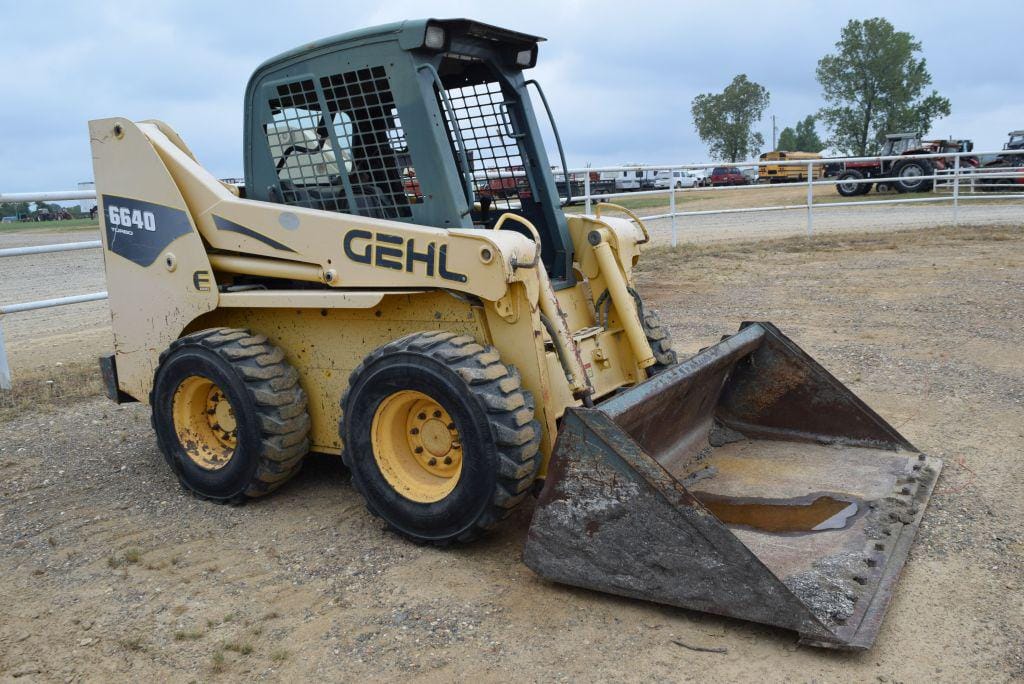 Main image Gehl 6640