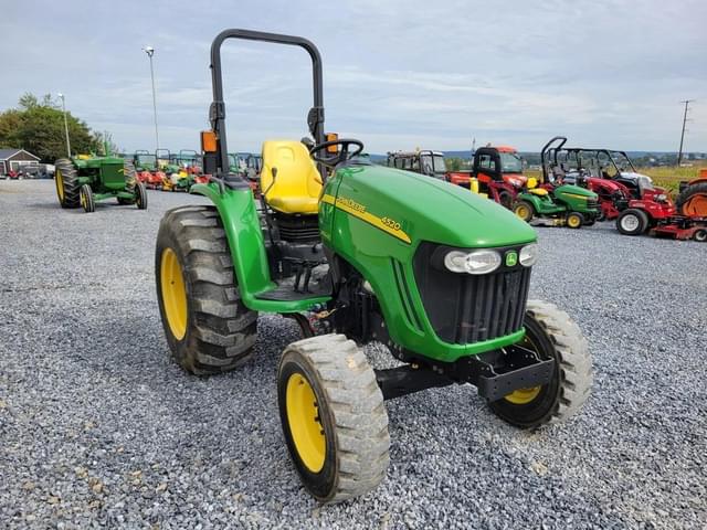 Image of John Deere 4520 equipment image 1