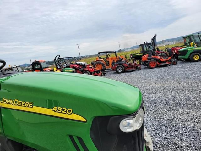Image of John Deere 4520 equipment image 3
