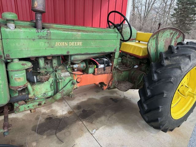 Image of John Deere 420 equipment image 1