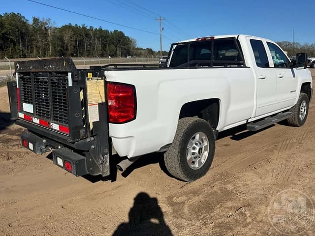 Image of Chevrolet 2500HD equipment image 4
