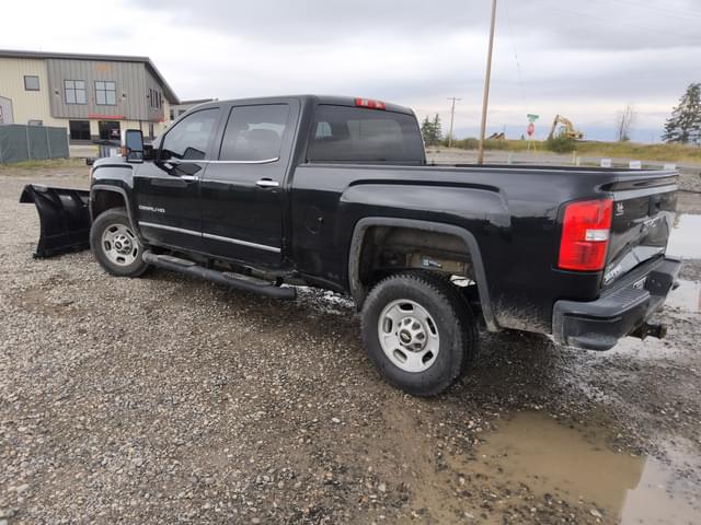 Image of GMC DENALI HD equipment image 2